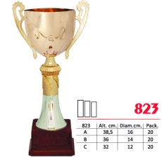 823